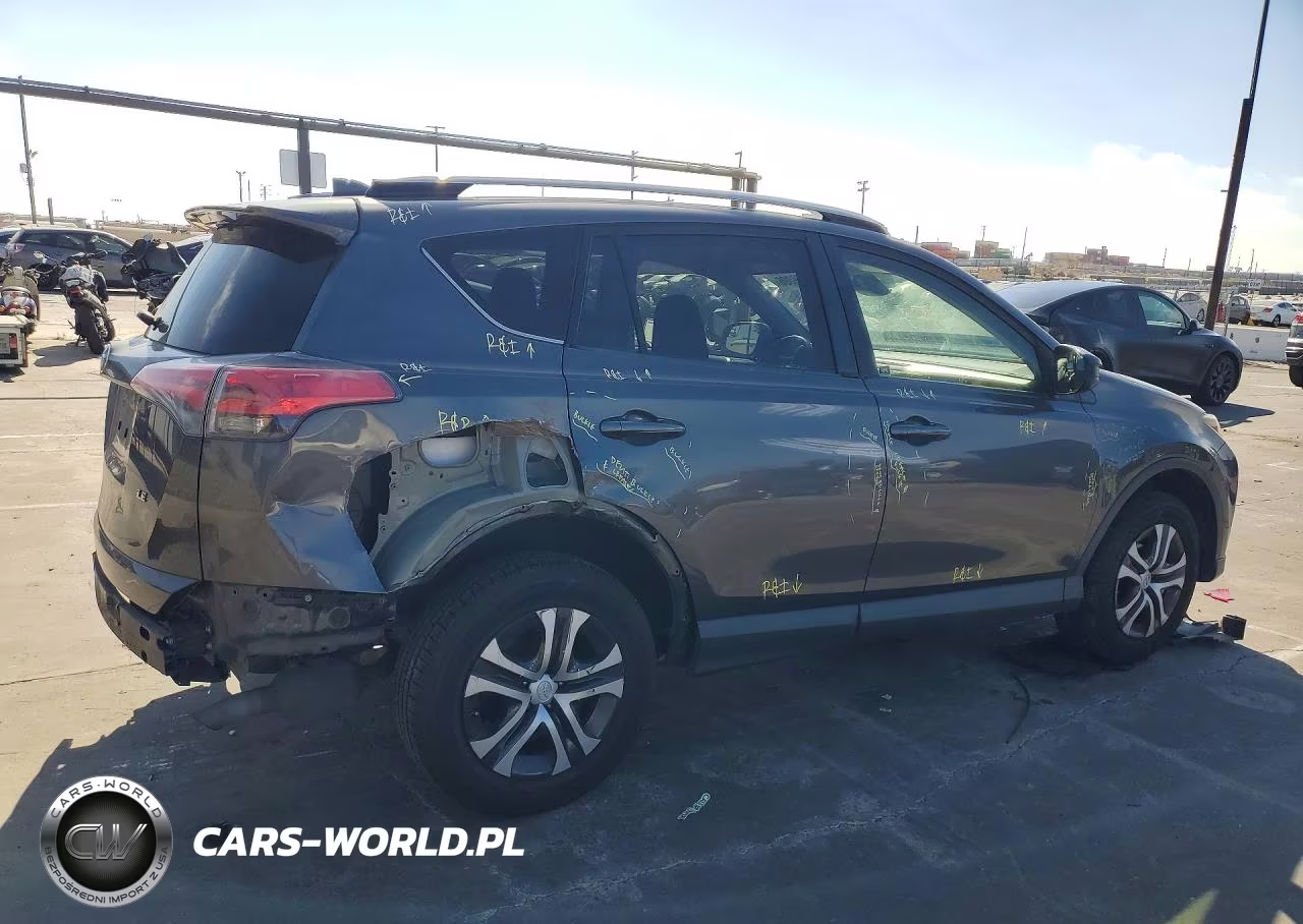 2017 Toyota Rav4 Le VIN:JTMZFREV1HJ100743 - 3