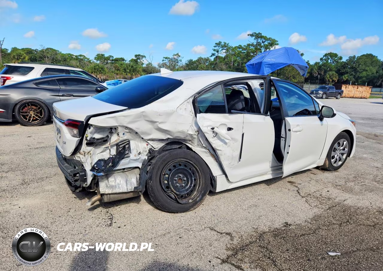 2022 Toyota Corolla Le VIN:5YFEPMAEXNP296872 - 3