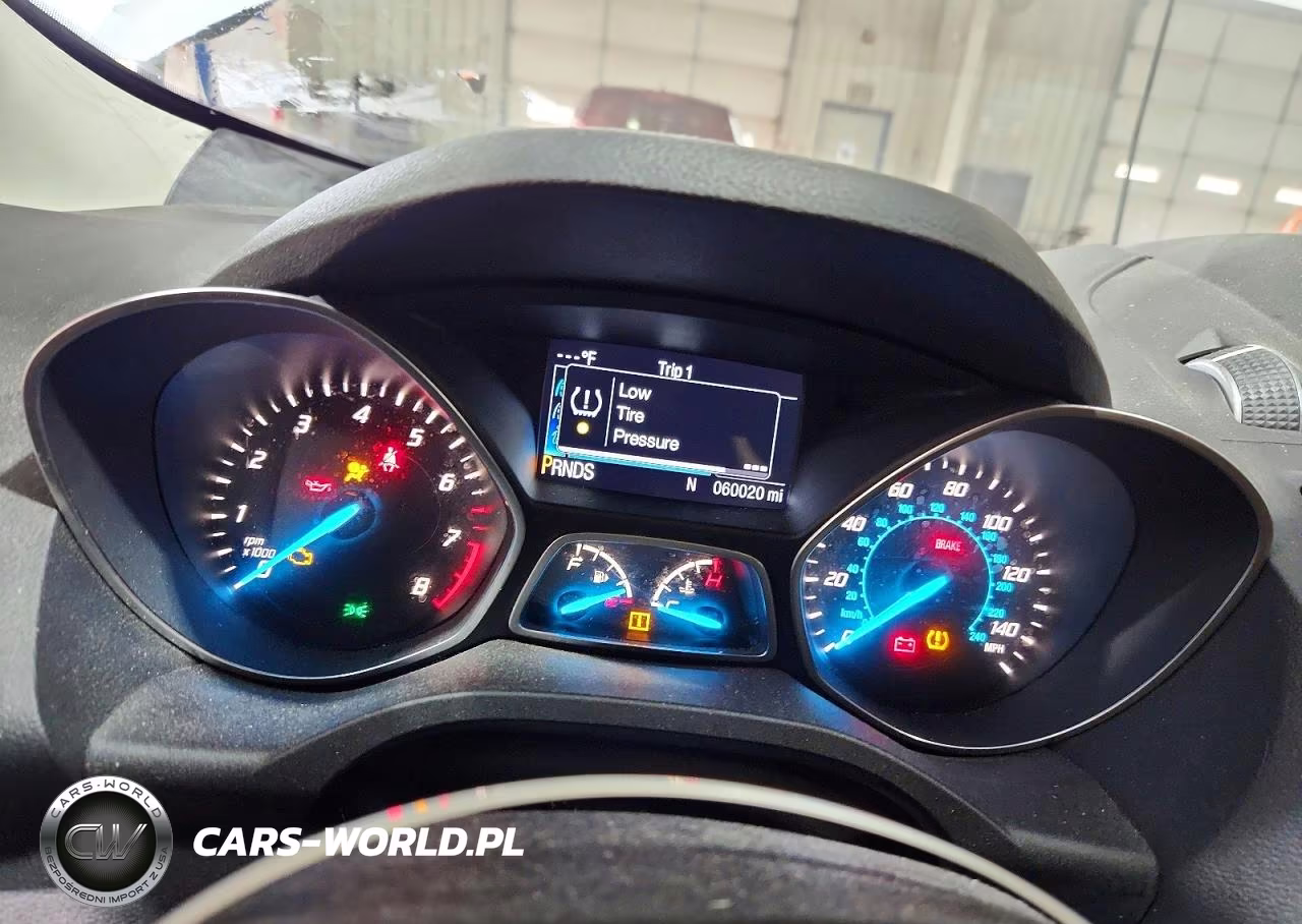 2016 Ford Escape Se VIN:1FMCU9G97GUB10987 - 9