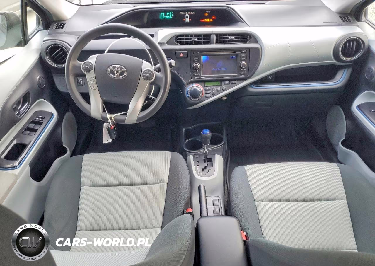 2012 Toyota Prius C Three VIN:JTDKDTB39C1004570 - 8