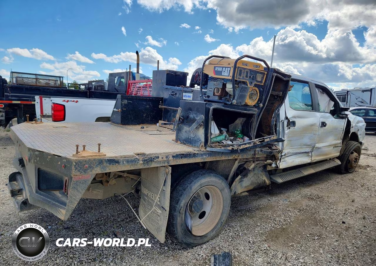 2018 Ford F550 VIN:1FD0W5HT9JEC70807 - 3