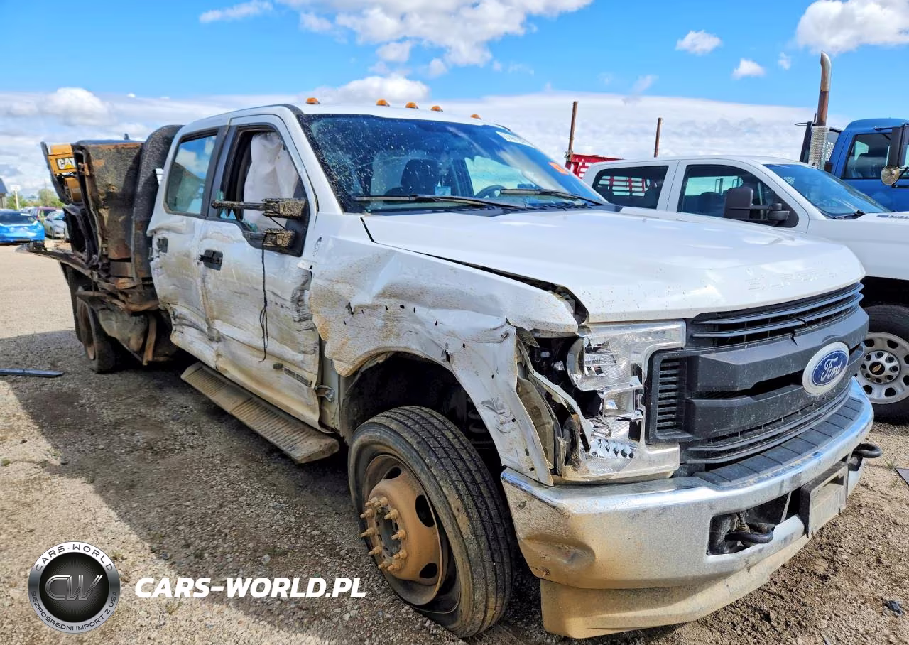 2018 Ford F550 VIN:1FD0W5HT9JEC70807 - 4