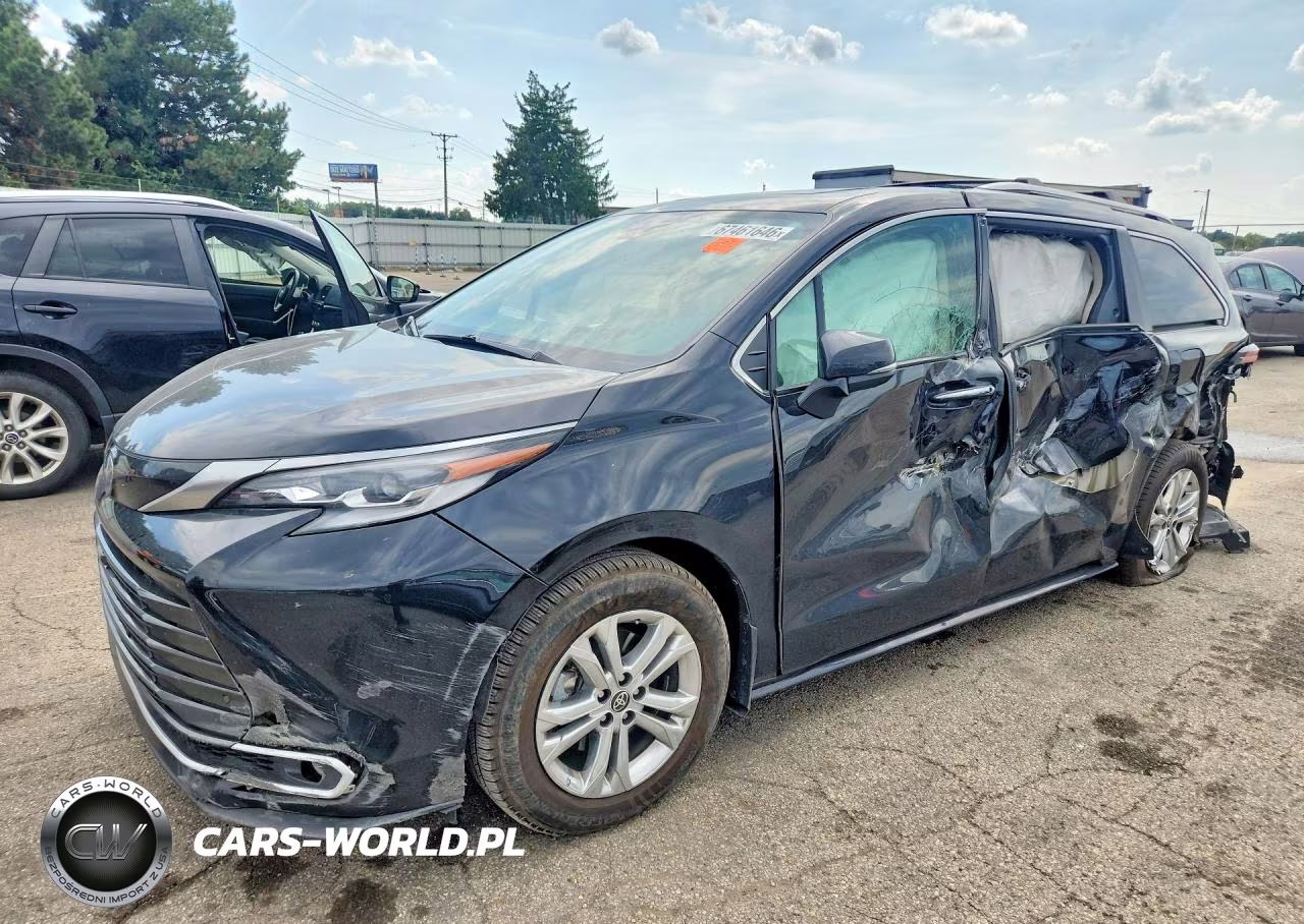 2022 Toyota Sienna Platinum 7-Passenger – zdjęcie 1 z 13