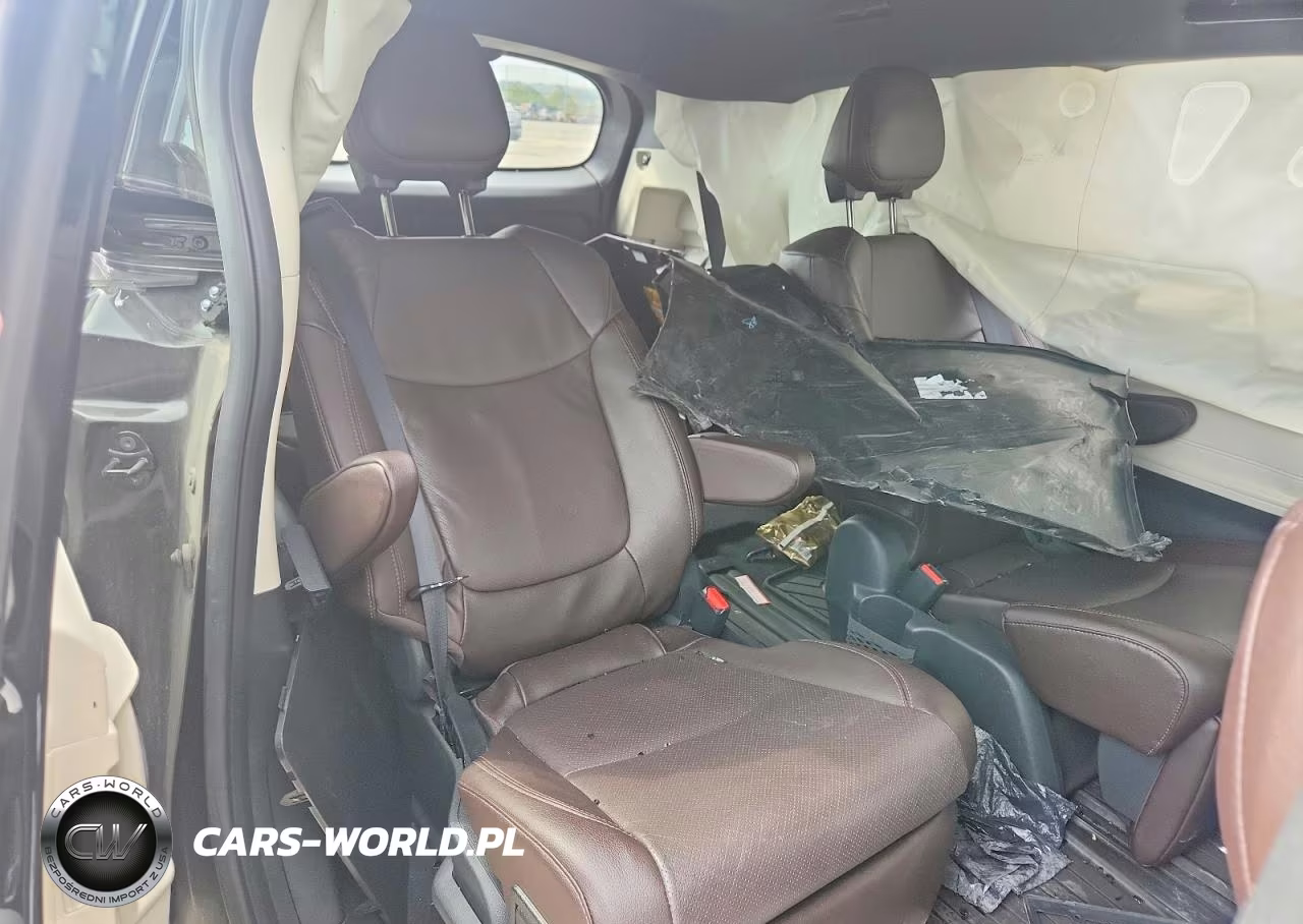 2022 Toyota Sienna Platinum 7-Passenger VIN:5TDESKFC2NS067507 - 10