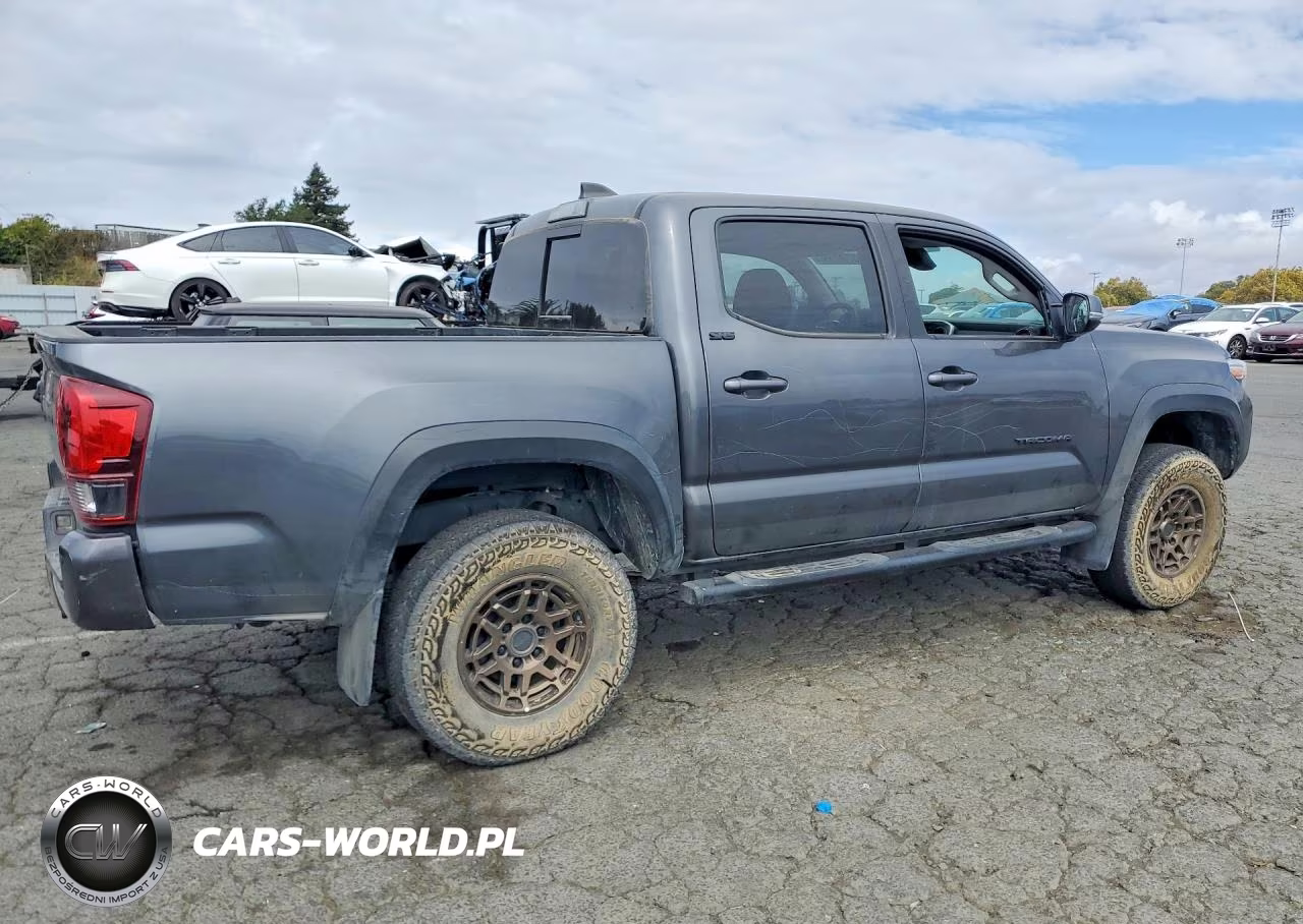 2023 Toyota Tacoma Trail Special Edition VIN:3TMCZ5AN2PM573578 - 3