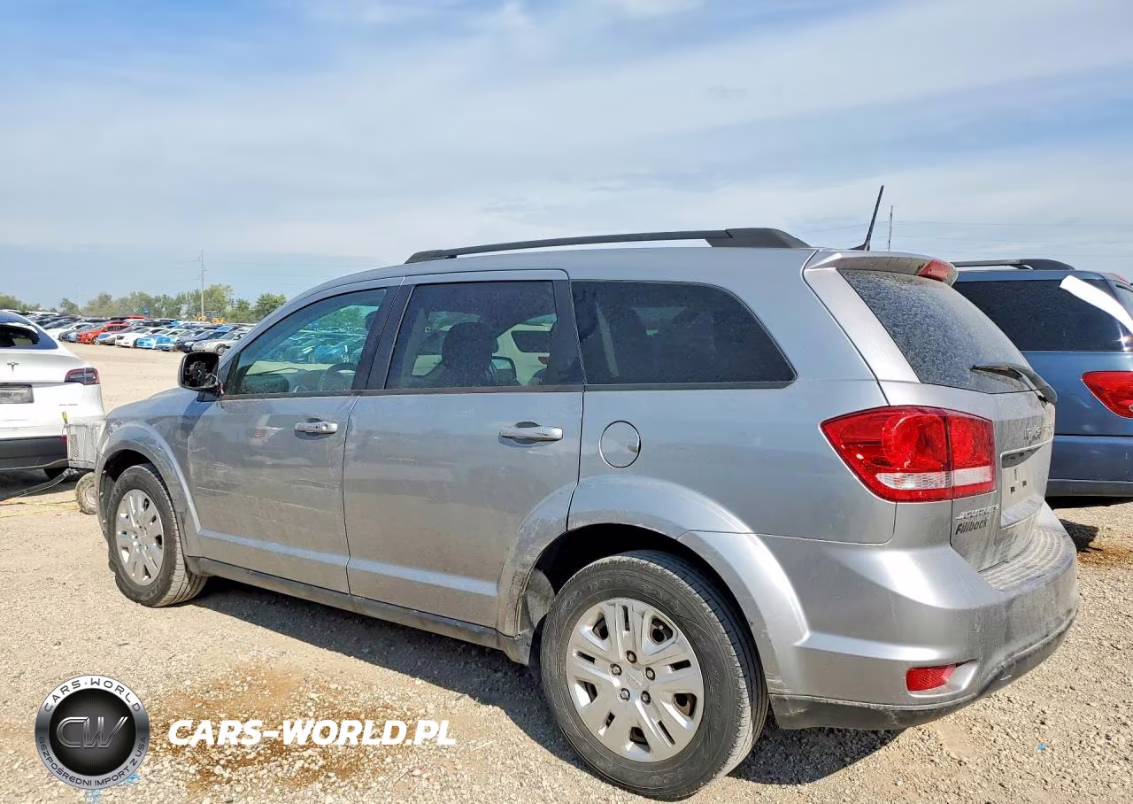 2019 Dodge Journey Se VIN:3C4PDCBBXKT833717 - 2
