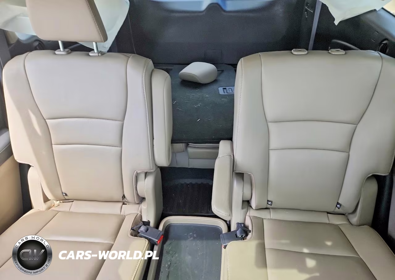 2019 Honda Pilot Touring VIN:5FNYF5H66KB029160 - 10