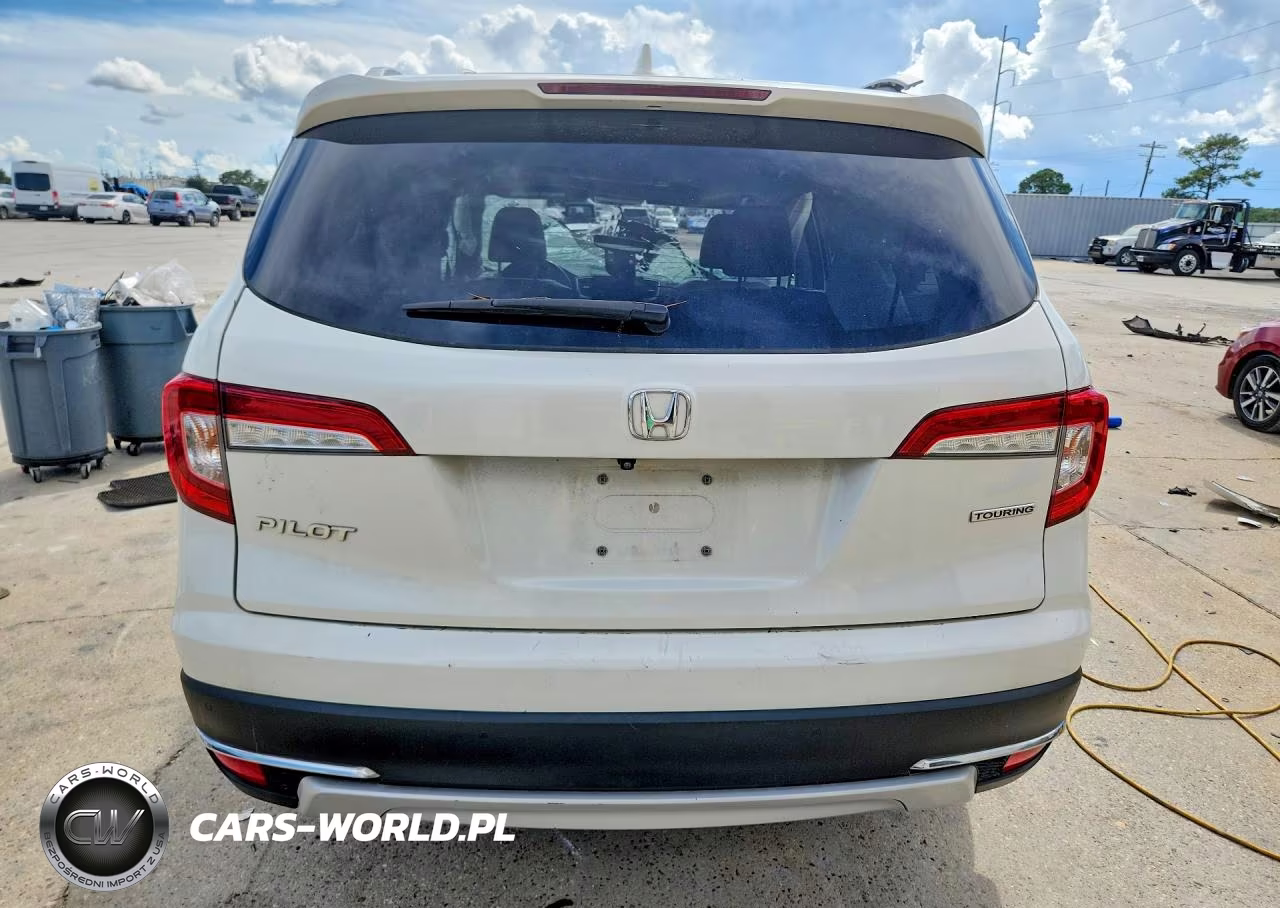 2019 Honda Pilot Touring VIN:5FNYF5H66KB029160 - 6