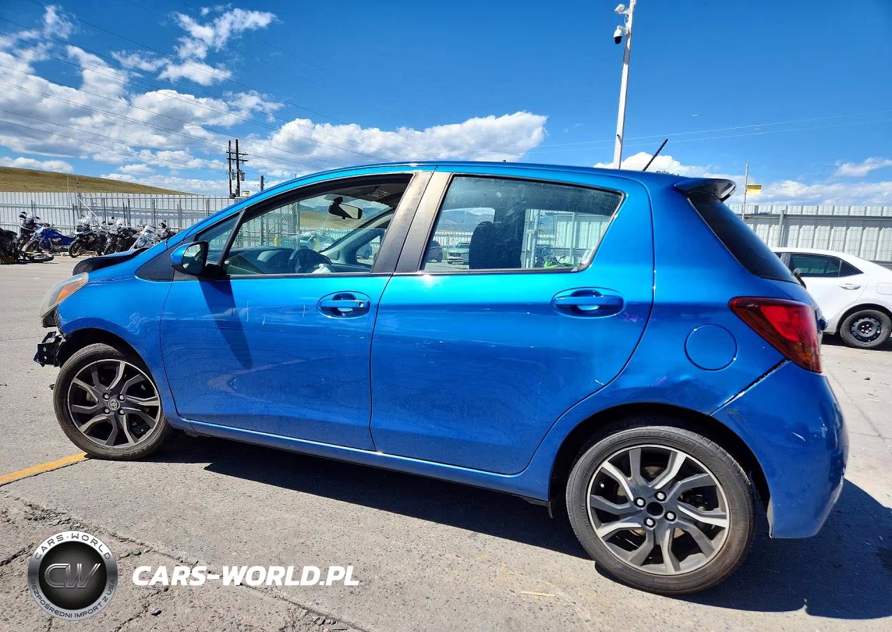 2015 Toyota Yaris 5-Door Se VIN:VNKKTUD33FA017851 - 2