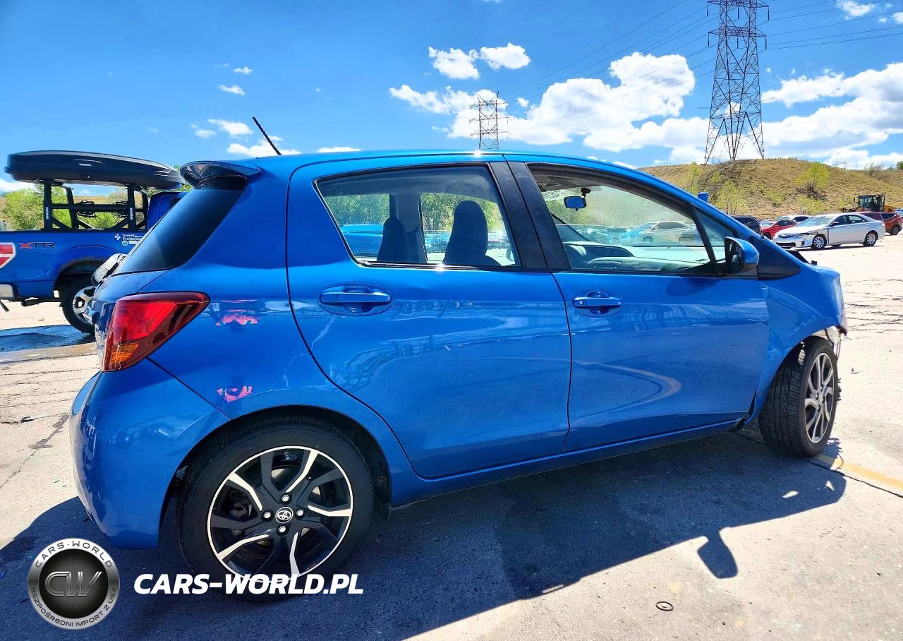 2015 Toyota Yaris 5-Door Se VIN:VNKKTUD33FA017851 - 3