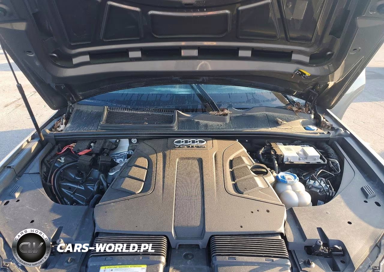 2017 Audi Q7 Premium Plus VIN:WA1LAAF73HD028944 - 12