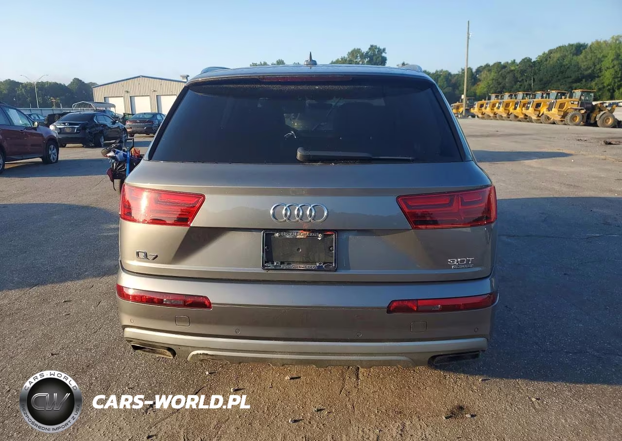 2017 Audi Q7 Premium Plus VIN:WA1LAAF73HD028944 - 6