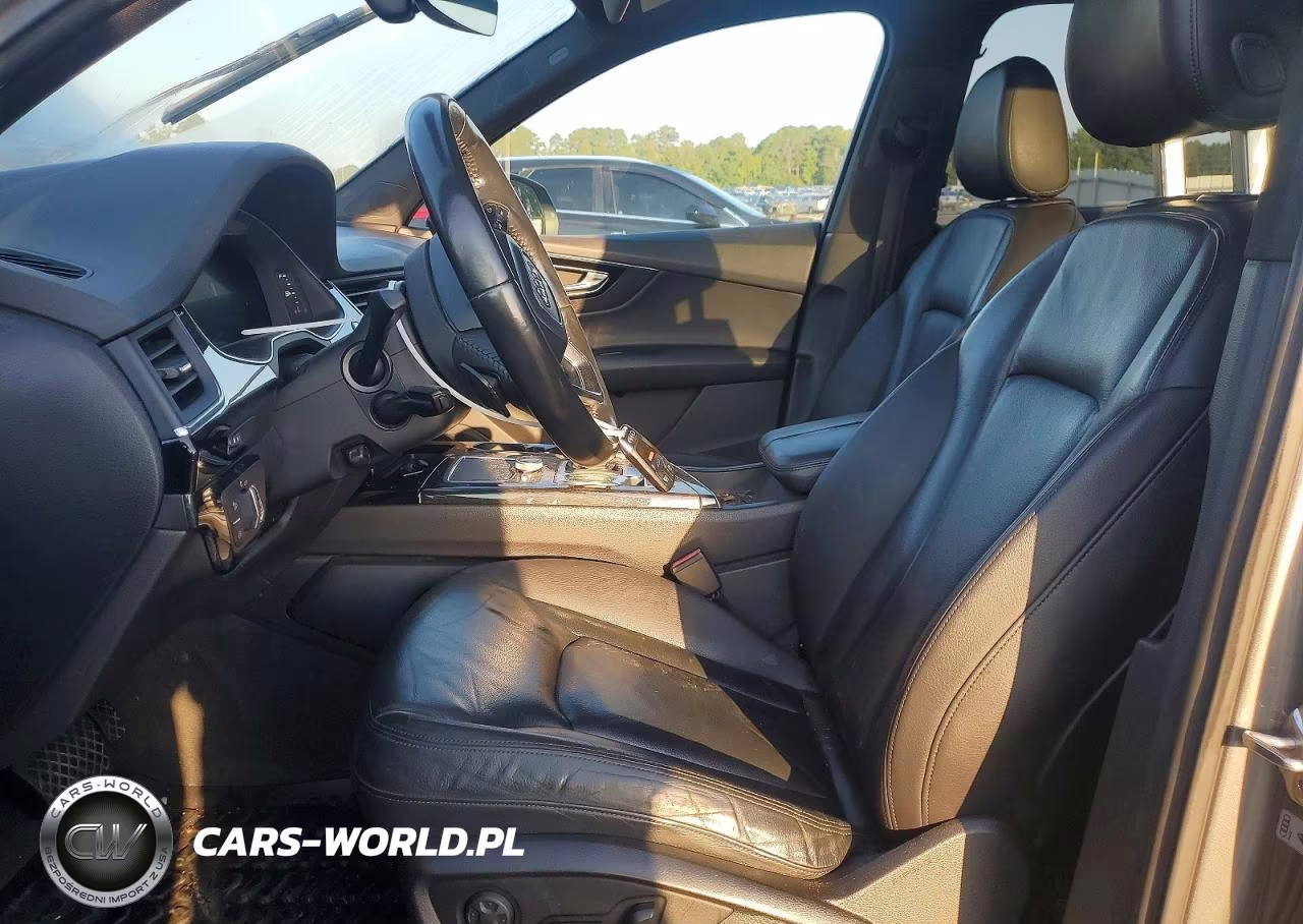 2017 Audi Q7 Premium Plus VIN:WA1LAAF73HD028944 - 7