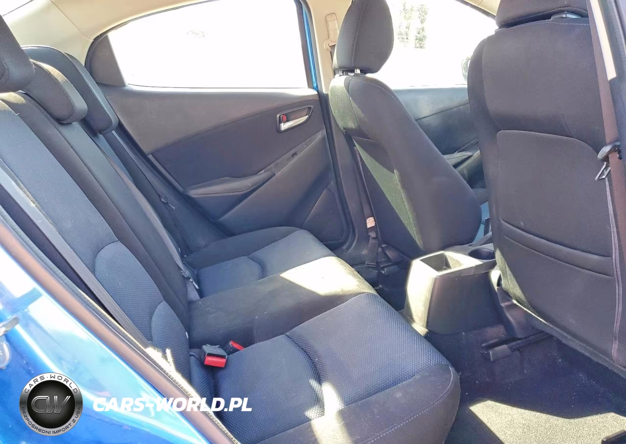 2018 Toyota Yaris Ia Base VIN:3MYDLBYV4JY305093 - 10