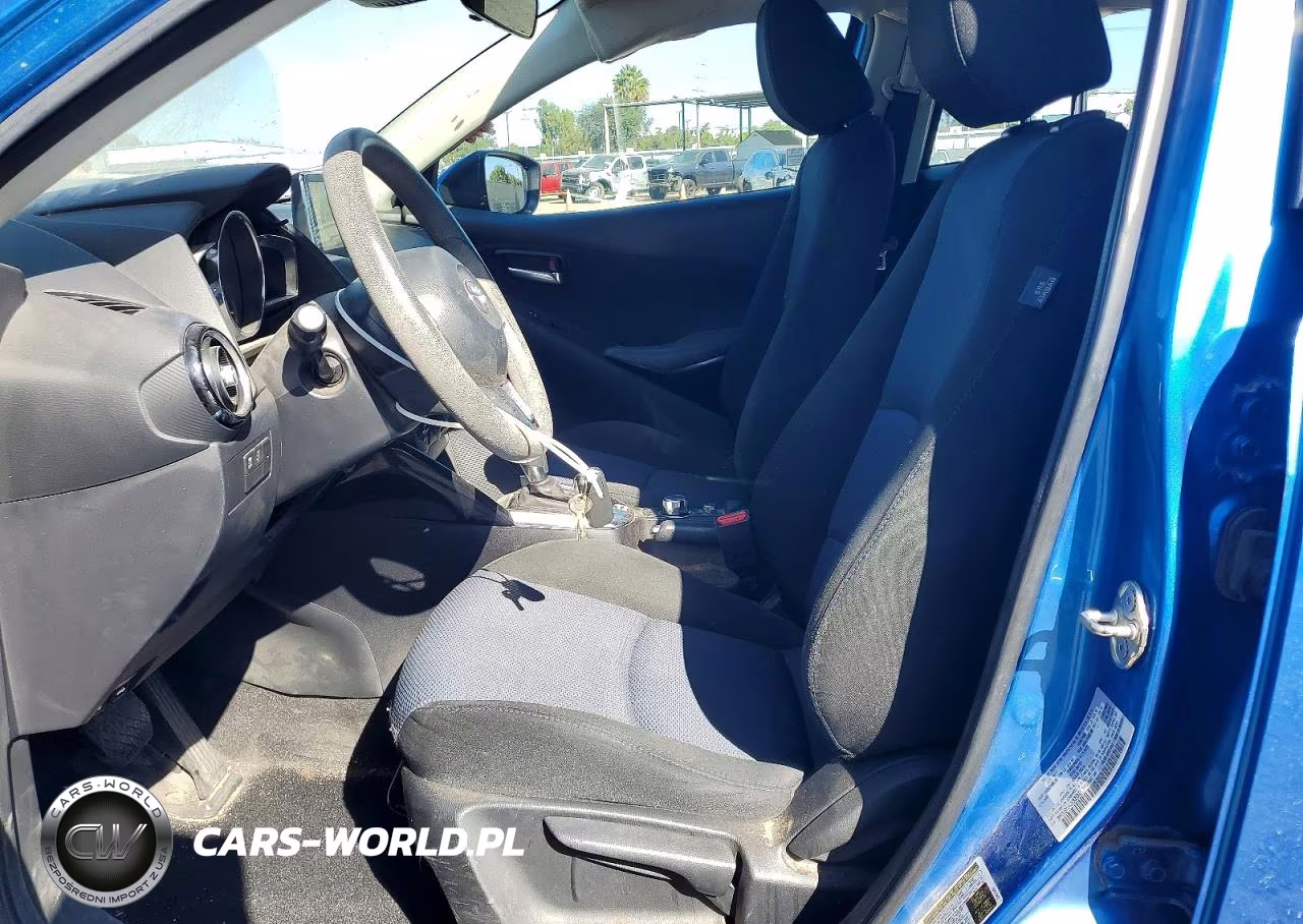2018 Toyota Yaris Ia Base VIN:3MYDLBYV4JY305093 - 7