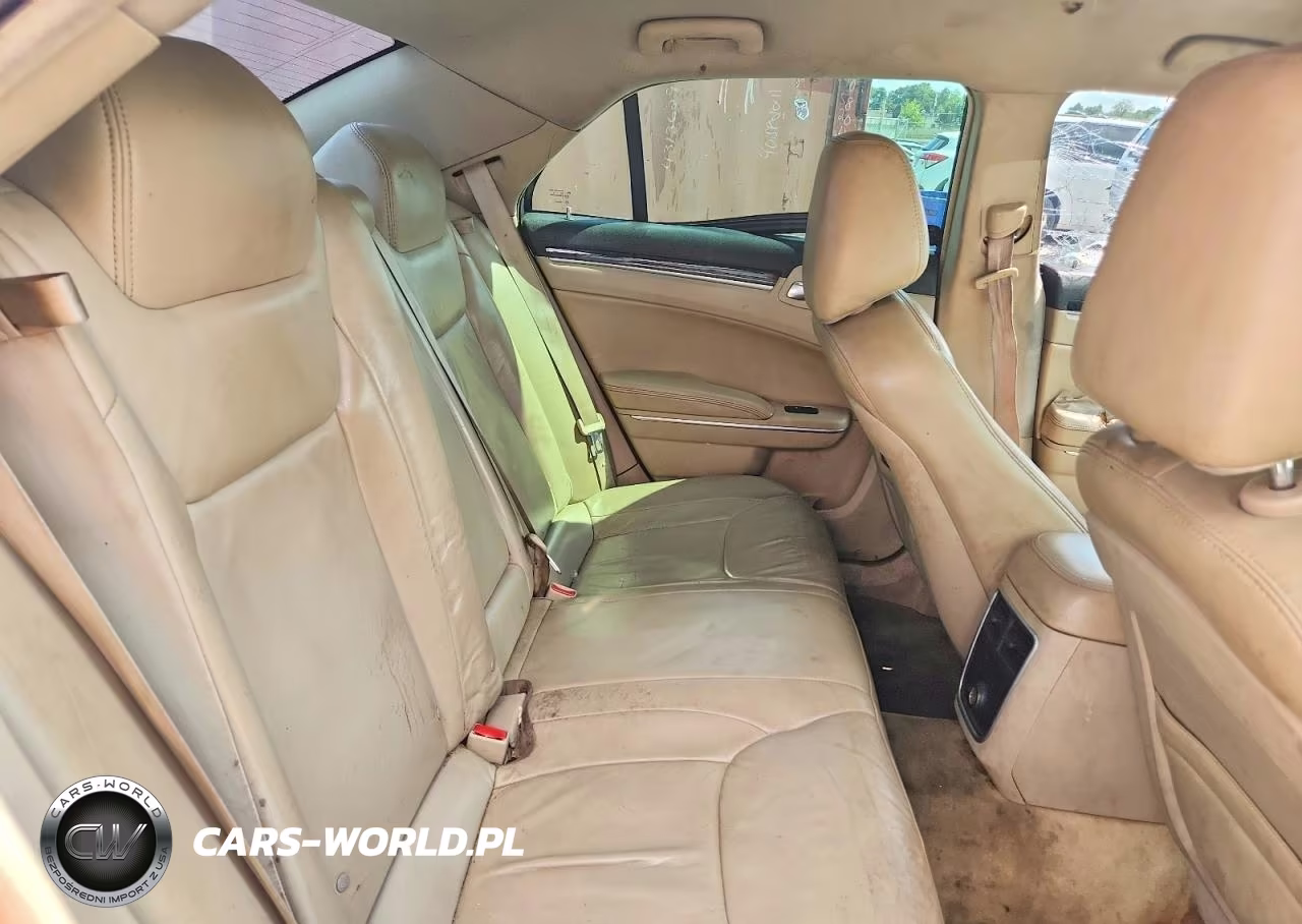 2014 Chrysler 300 VIN:2C3CCAAG8EH211606 - 10
