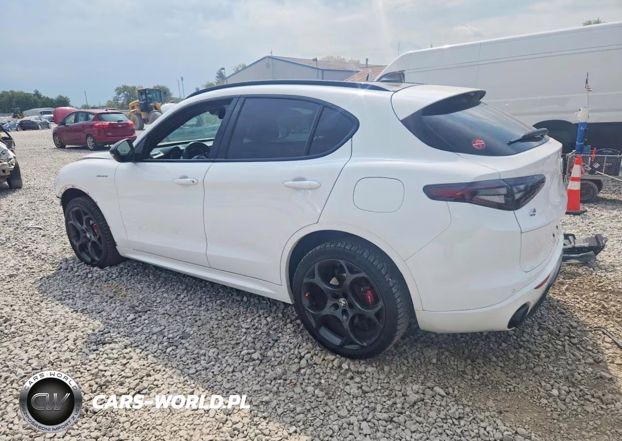 2024 Alfa Romeo Stelvio Ti VIN:ZASPAKBN8R7D72097 - 2