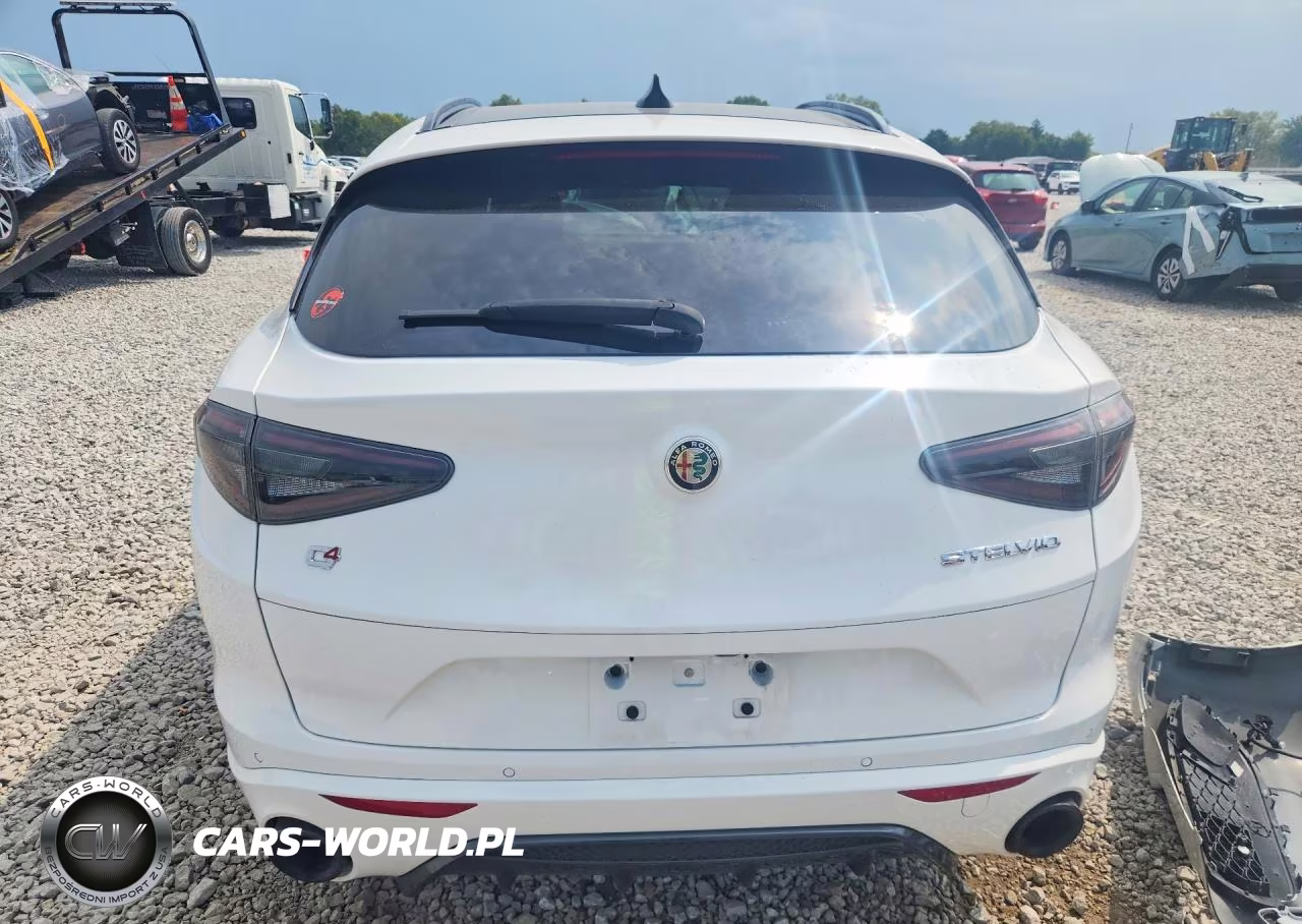 2024 Alfa Romeo Stelvio Ti VIN:ZASPAKBN8R7D72097 - 6