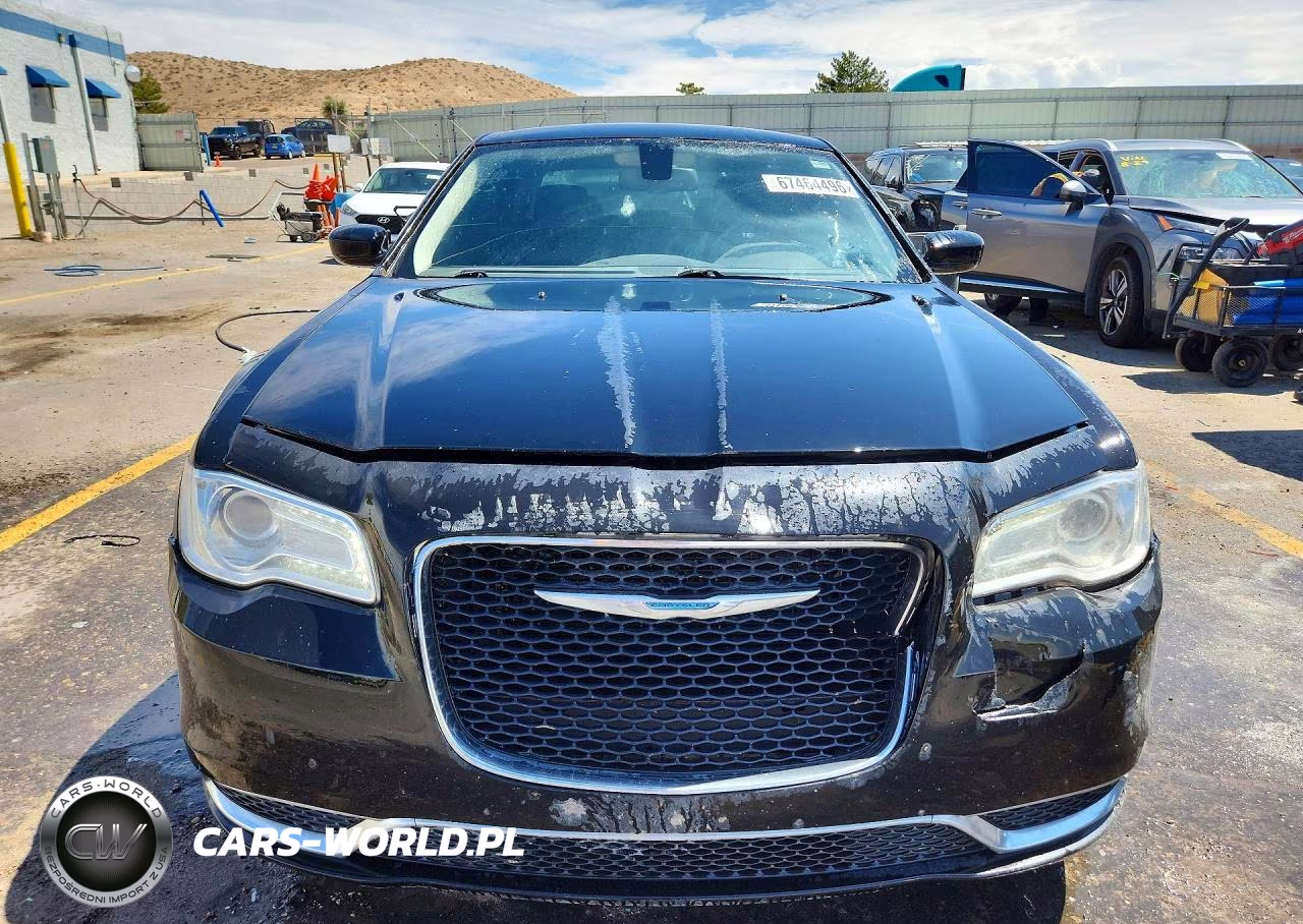 2015 Chrysler 300 Limited VIN:2C3CCAAG8FH864356 - 5