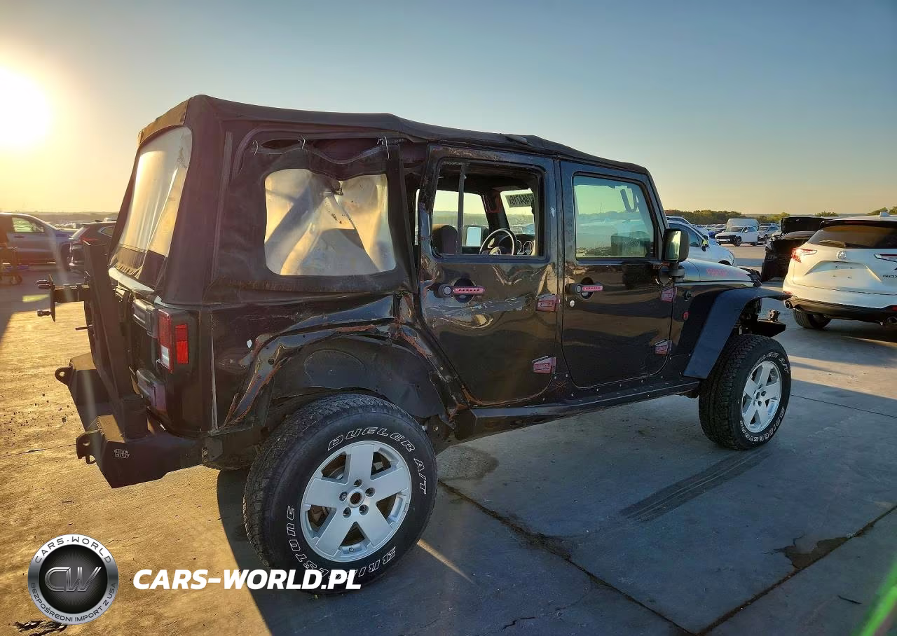 2016 Jeep Wrangler Unlimited Sport VIN:1C4BJWDG7GL149255 - 3