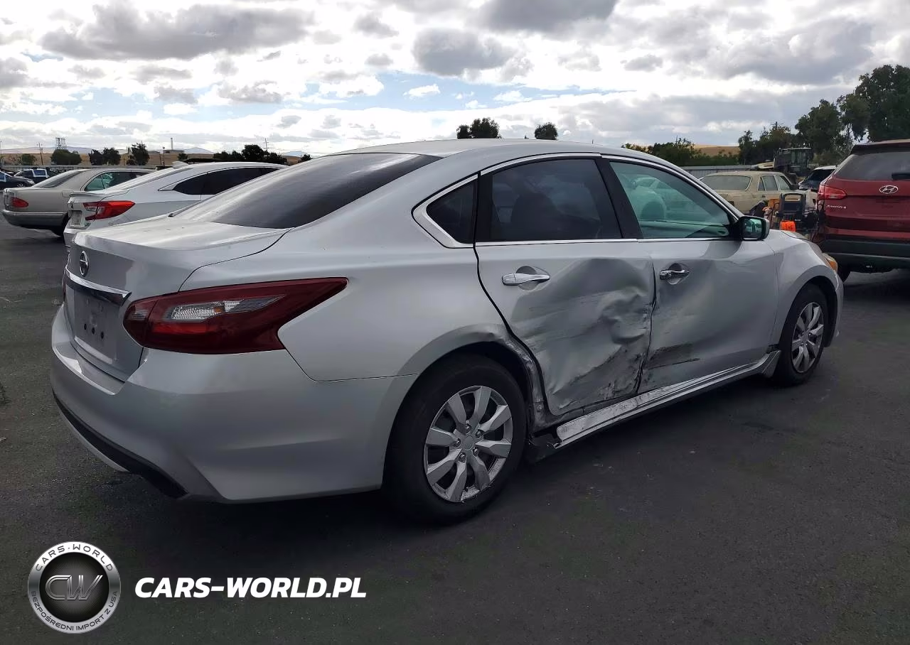 2018 Nissan Altima 2.5 S VIN:1N4AL3AP6JC142612 - 3