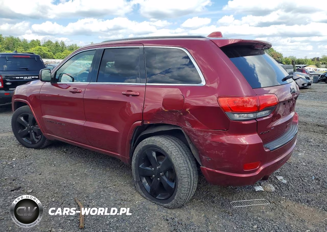 2015 Jeep Grand Cherokee Laredo VIN:1C4RJFAG7FC637204 - 2