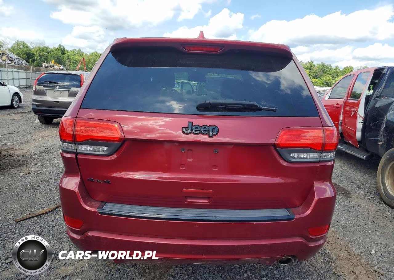 2015 Jeep Grand Cherokee Laredo VIN:1C4RJFAG7FC637204 - 6