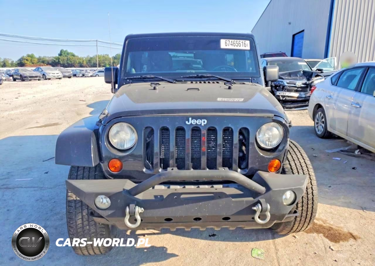 2013 Jeep Wrangler Unlimited Sahara VIN:1C4BJWEG4DL526862 - 5