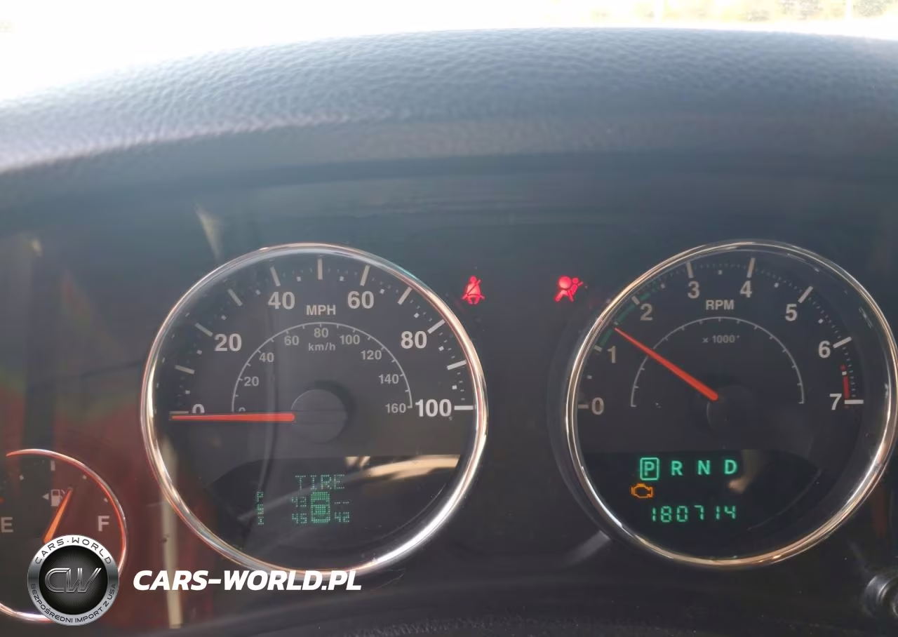 2013 Jeep Wrangler Unlimited Sahara VIN:1C4BJWEG4DL526862 - 9