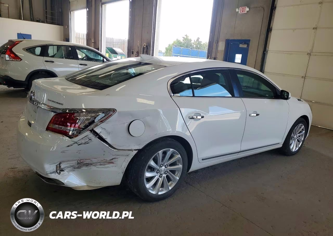 2015 Buick Lacrosse VIN:1G4GB5G37FF132373 - 3