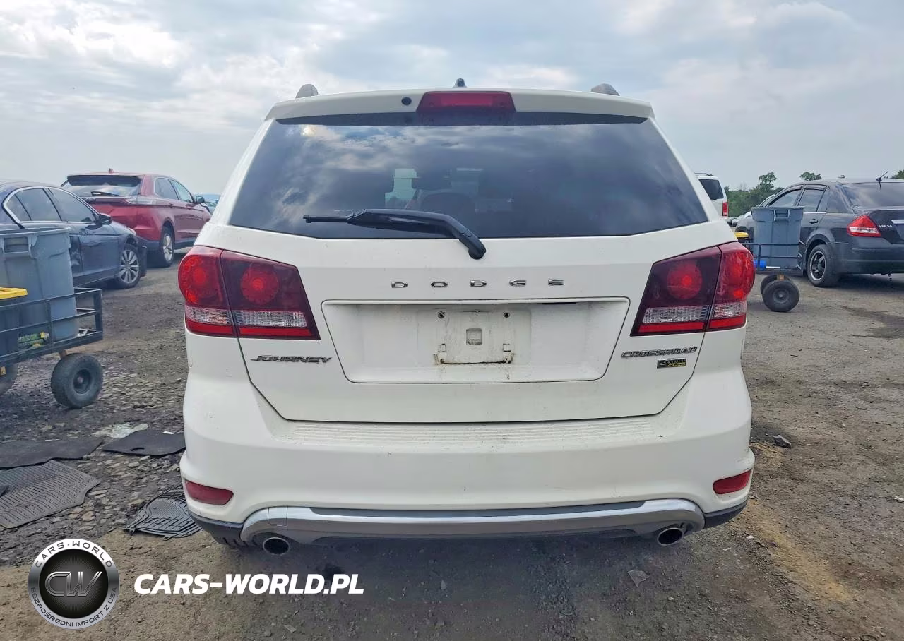 2017 Dodge Journey Crossroad VIN:3C4PDCGGXHT544138 - 6