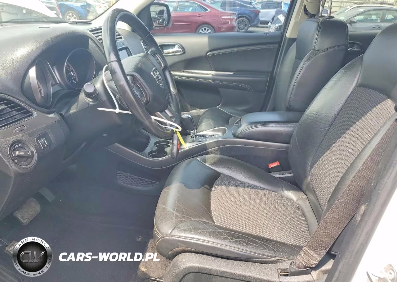 2017 Dodge Journey Crossroad VIN:3C4PDCGGXHT544138 - 7