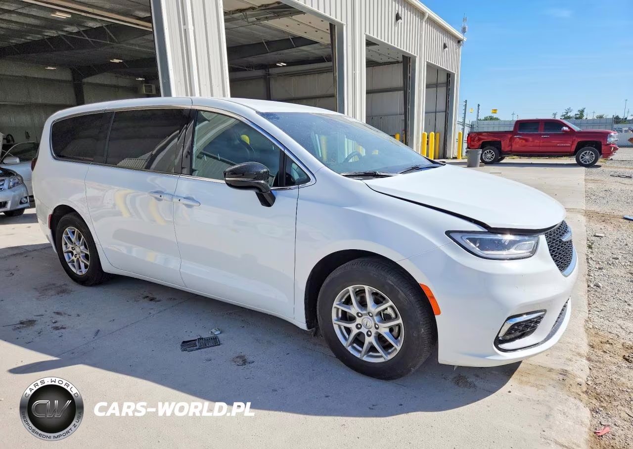2026 Chrysler Pacifica Select VIN:2C4RC1BG2TR179487 - 4