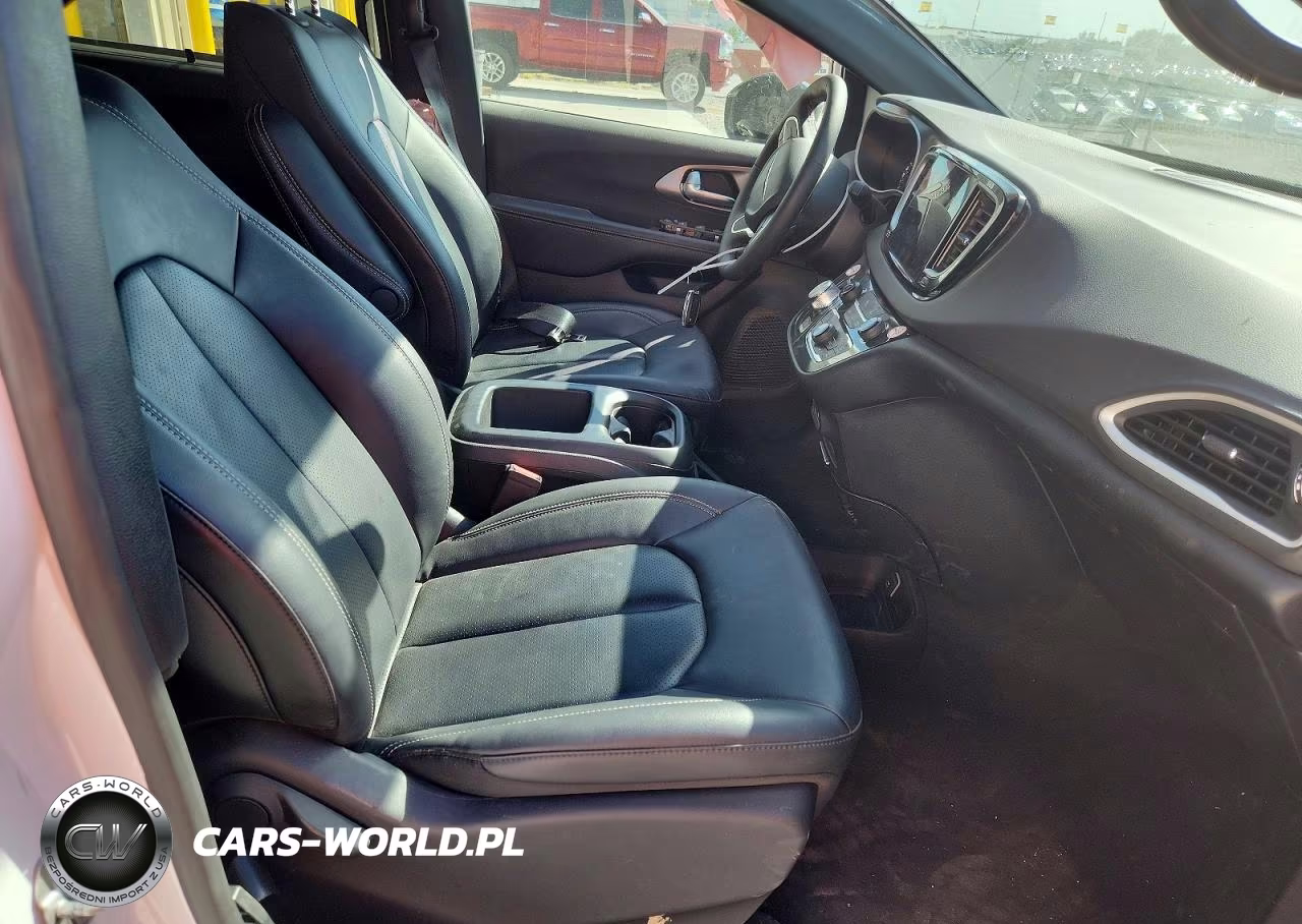 2026 Chrysler Pacifica Select VIN:2C4RC1BG2TR179487 - 7