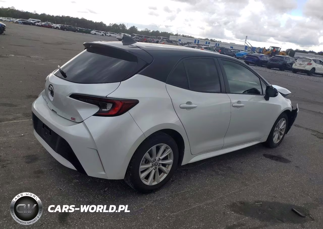 2025 Toyota Corolla Hatchback Se VIN:JTND4MBE5S3250644 - 3