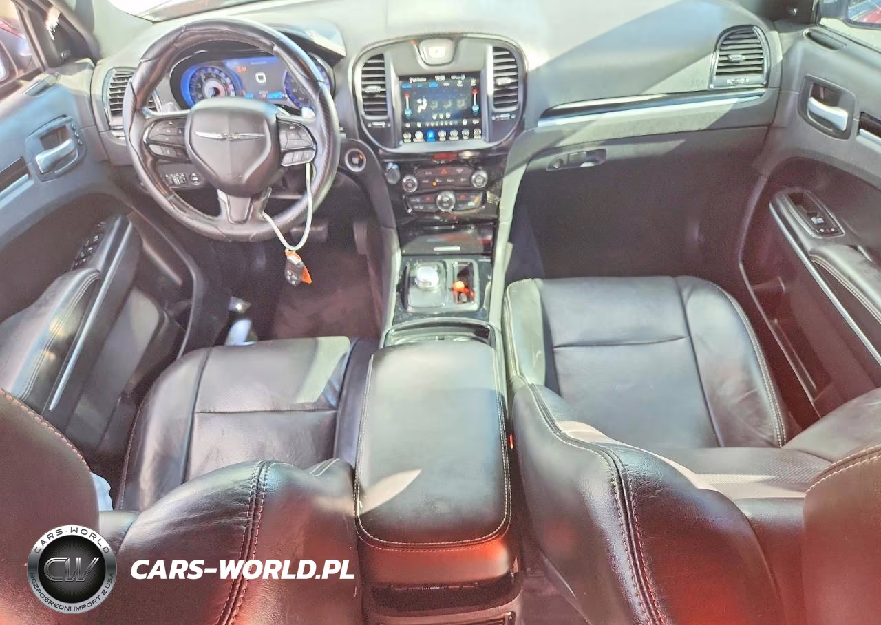 2018 Chrysler 300 S VIN:2C3CCAGG7JH331060 - 8