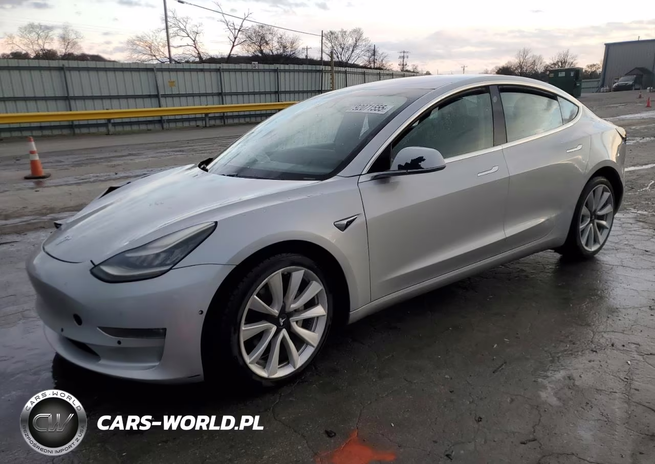 2018 Tesla Model 3 – zdjęcie 1 z 12