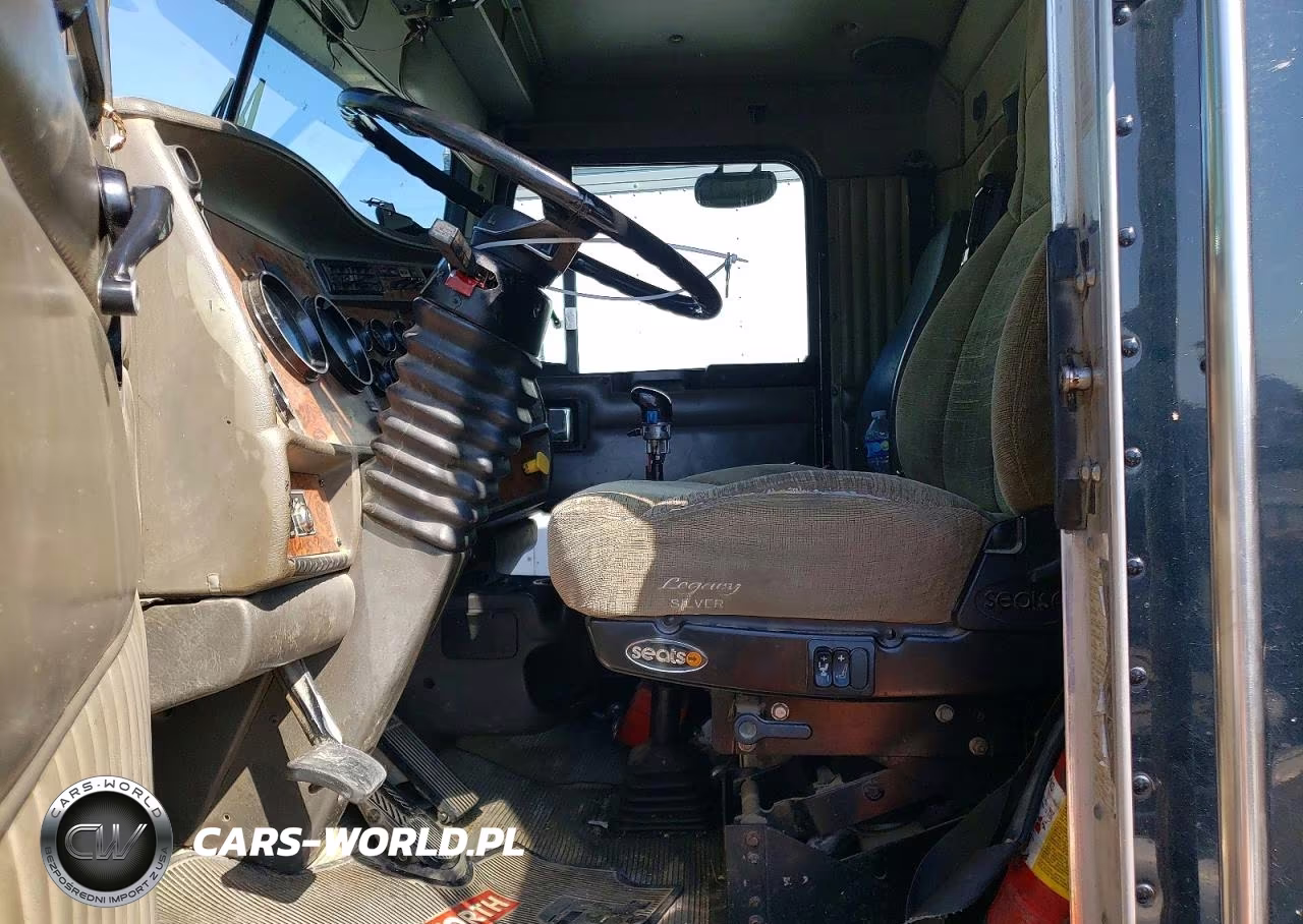 2002 Kenworth T800 Dump Truck VIN:1NKDL00X72J898243 - 7