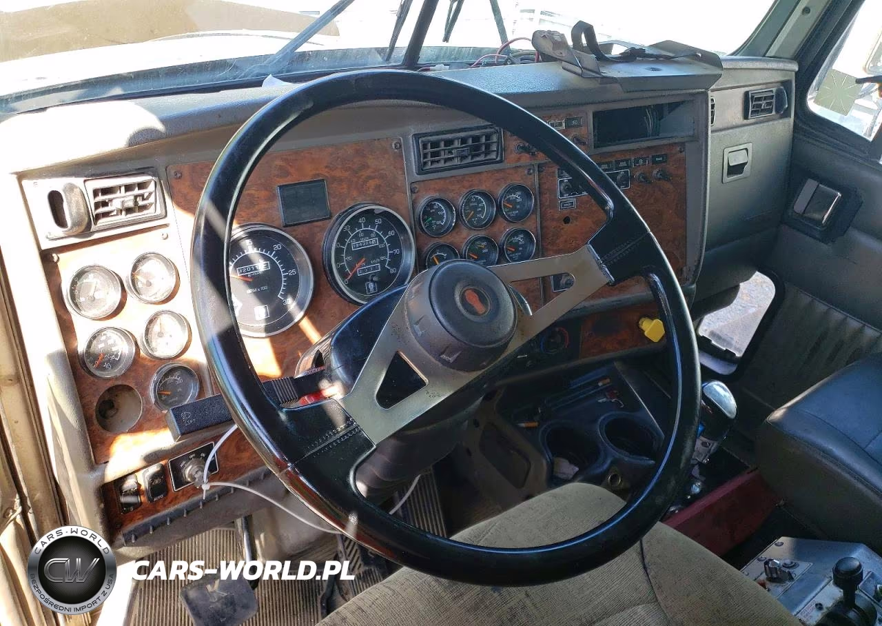 2002 Kenworth T800 Dump Truck VIN:1NKDL00X72J898243 - 8