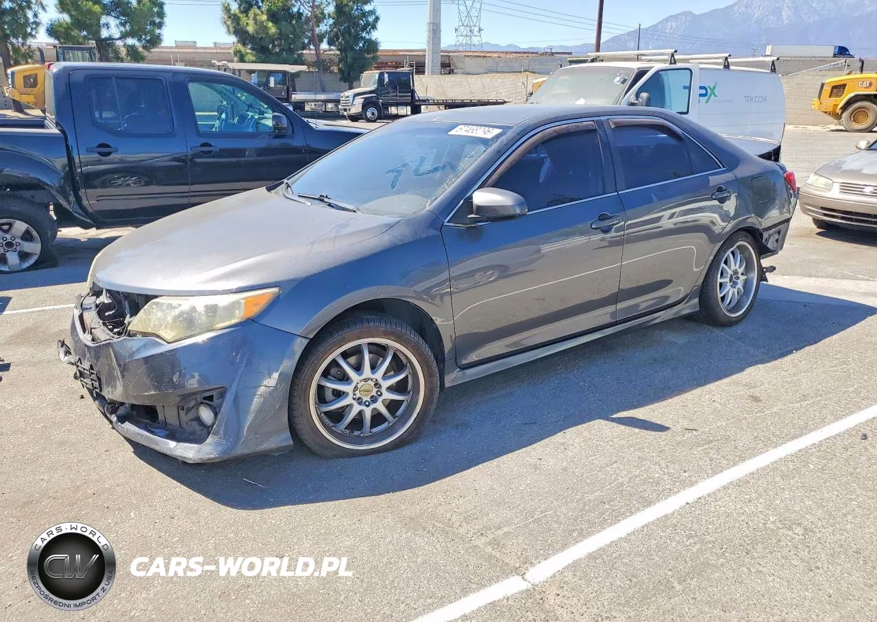 2012 Toyota Camry Se – zdjęcie 1 z 13