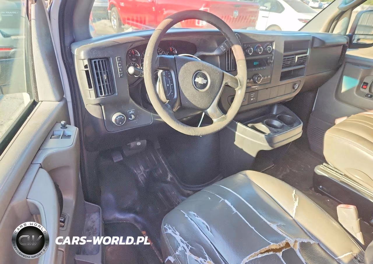 2013 Chevrolet Express G2500 VIN:1GCWGFCA9D1128640 - 8
