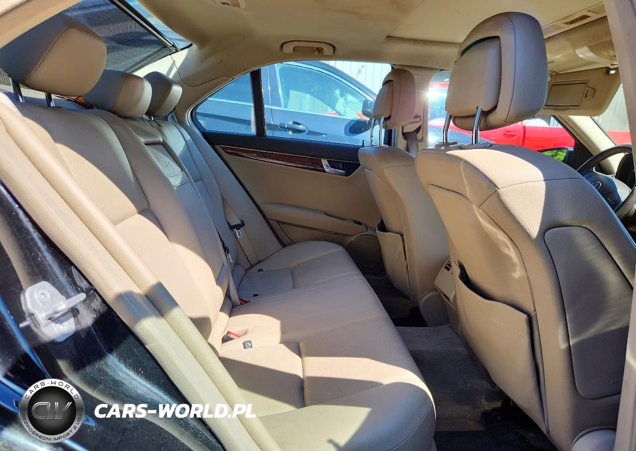 2011 Mercedes-Benz C 300 4Matic VIN:WDDGF8BB9BR186734 - 10