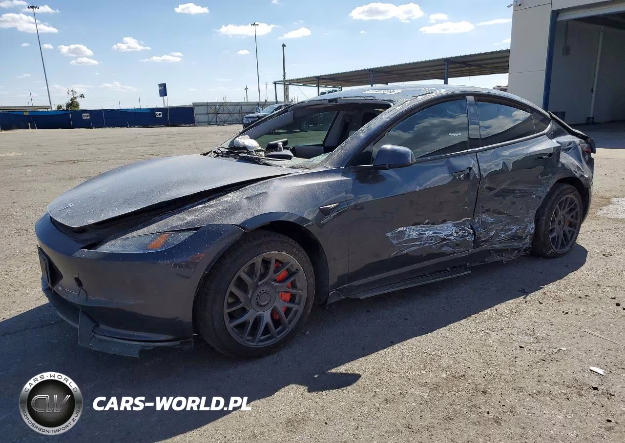 2025 Tesla Model 3 – zdjęcie 1 z 12