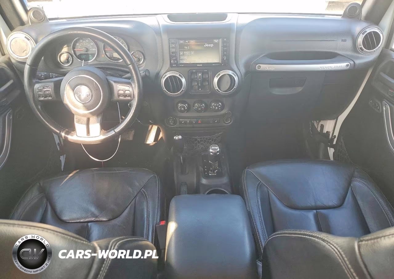 2013 Jeep Wrangler Unlimited Sahara VIN:1C4BJWEG3DL575695 - 8