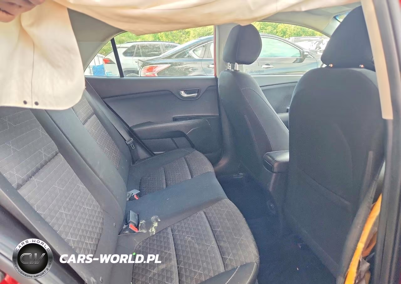 2018 Kia Rio 5-Door S VIN:3KPA25AB8JE095315 - 10