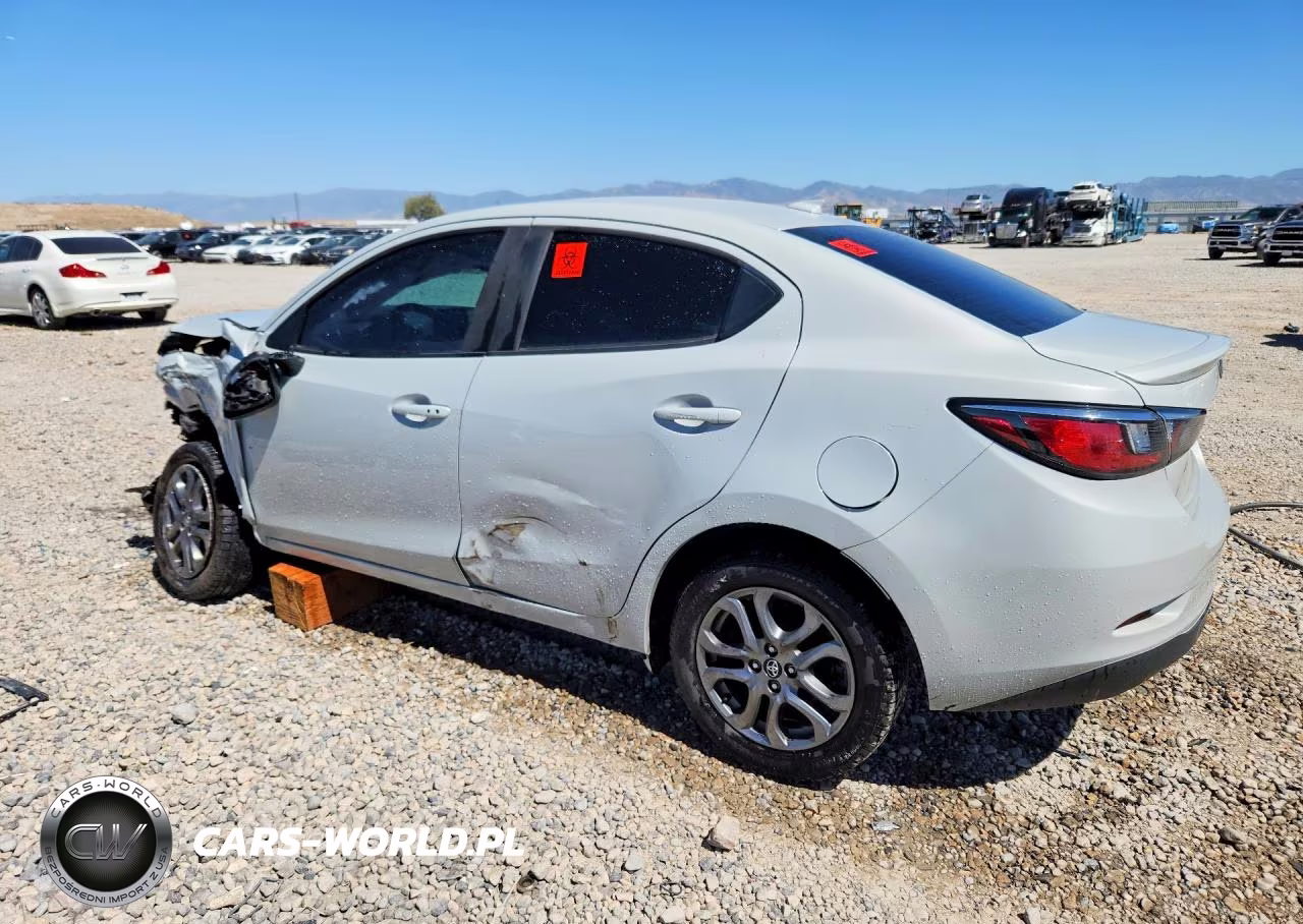 2020 Toyota Yaris Le VIN:3MYDLBYV3LY709618 - 2