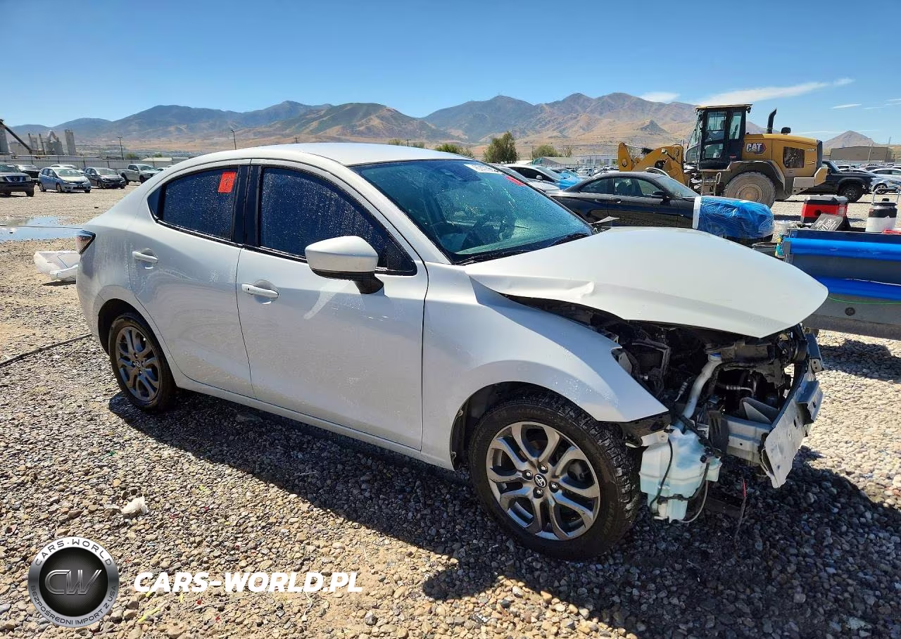 2020 Toyota Yaris Le VIN:3MYDLBYV3LY709618 - 4