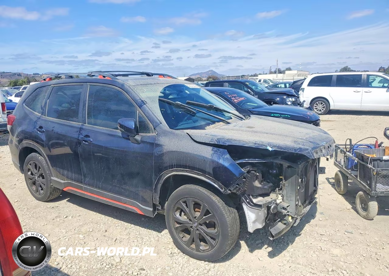 2020 Subaru Forester Sport VIN:JF2SKAMC5LH552548 - 4