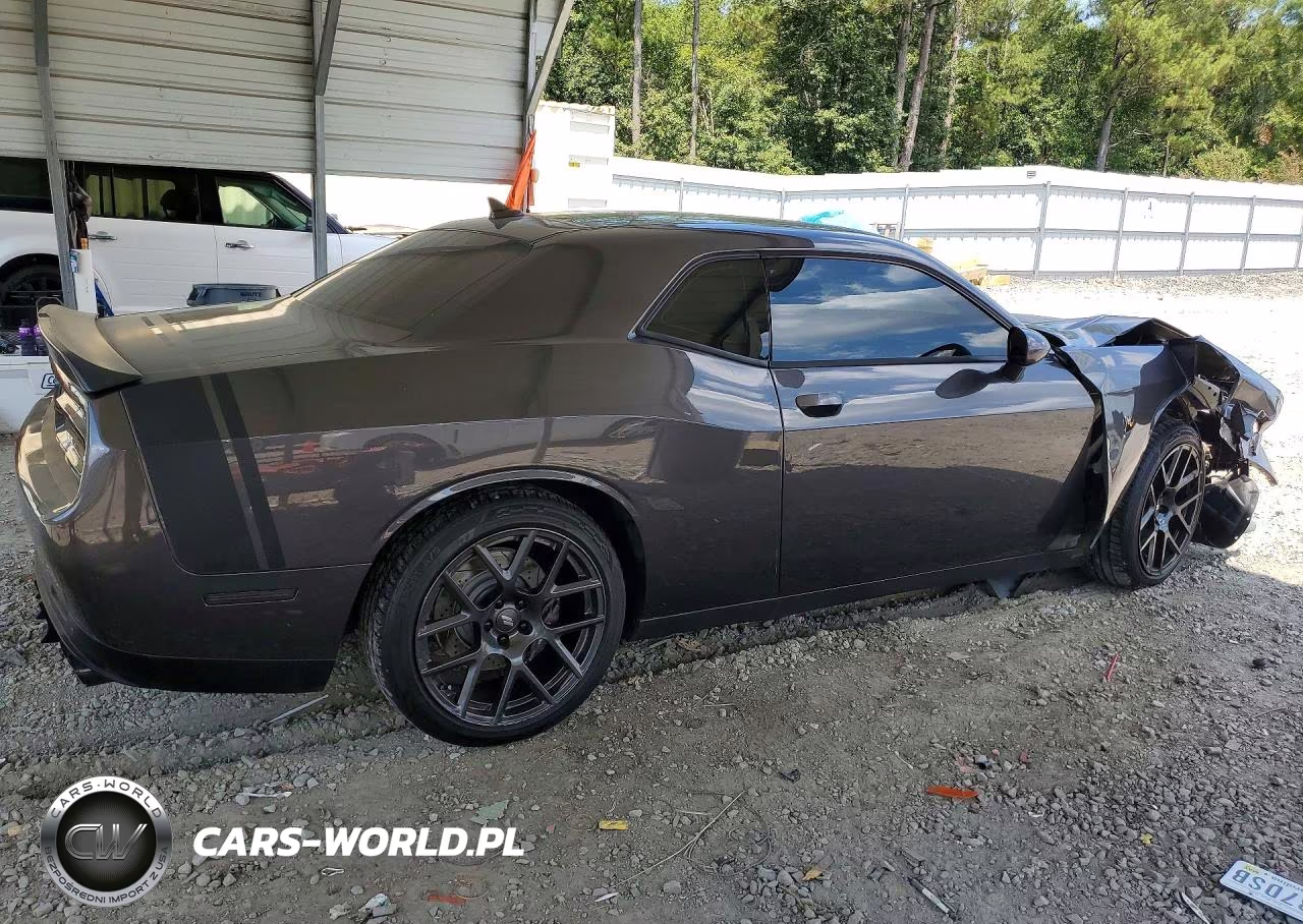 2016 Dodge Challenger R-T Scat Pack VIN:2C3CDZFJ5GH349915 - 3