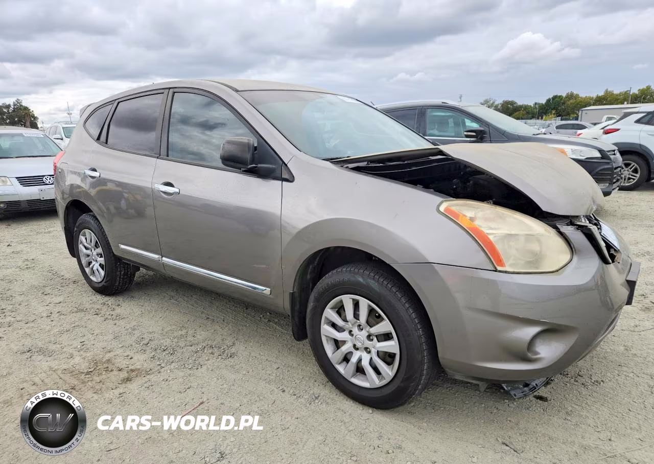 2013 Nissan Rogue S VIN:JN8AS5MTXDW542374 - 4